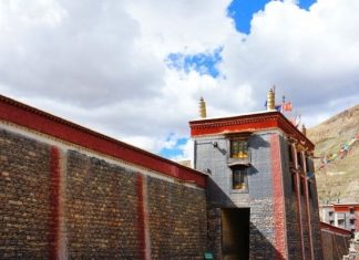 Ghé tham quan tu viện Sakya - nơi lưu giữ kho báu Phật giáo Tây Tạng